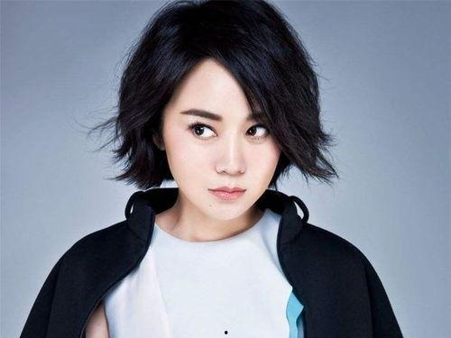 娱乐吃瓜妹闫妮,从娱乐吃瓜妹到实力派演员的蜕变之路