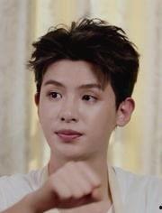 娱乐吃瓜酱黄明昊,娱乐吃瓜界的“瓜王”